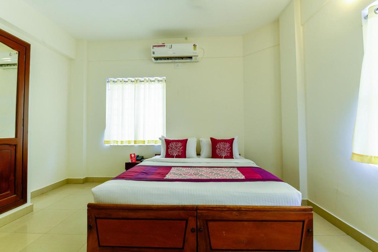 OYO 11328 Hotel Chandrika Residency Kochi Exteriör bild